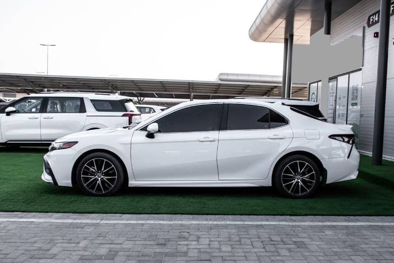 2023 Toyota Camry SE thumbnail 4