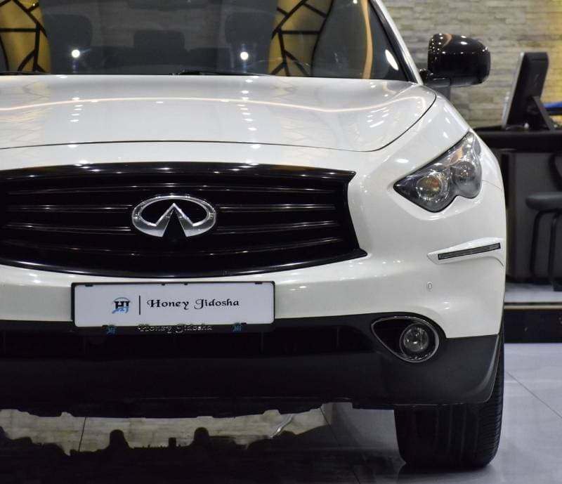 2016 Infiniti QX70 ELITE SPORT thumbnail 4