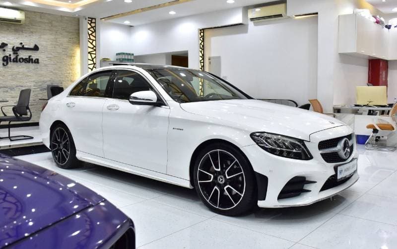 2019 Mercedes Benz C200 .