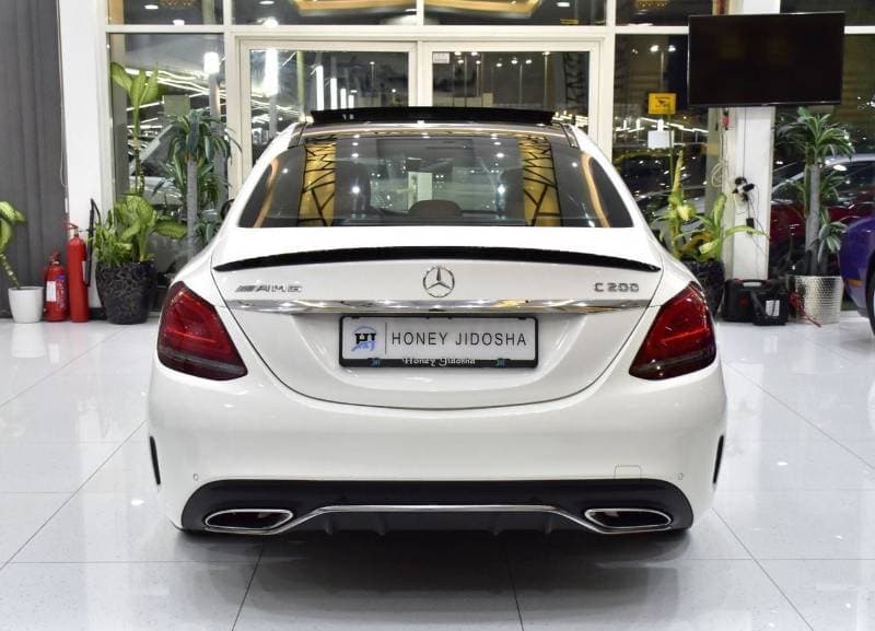 2019 Mercedes Benz C200 . thumbnail 5