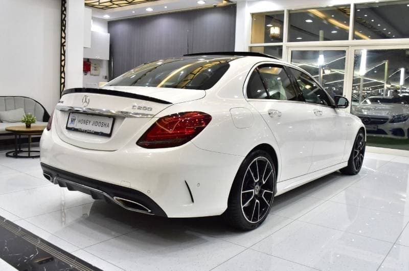 2019 Mercedes Benz C200 . thumbnail 6