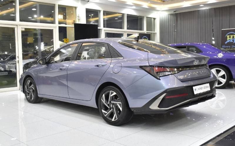 2024 Hyundai Elantra COMFORT thumbnail 7