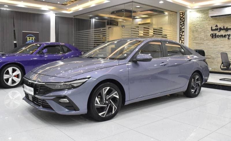 2024 Hyundai Elantra COMFORT thumbnail 3