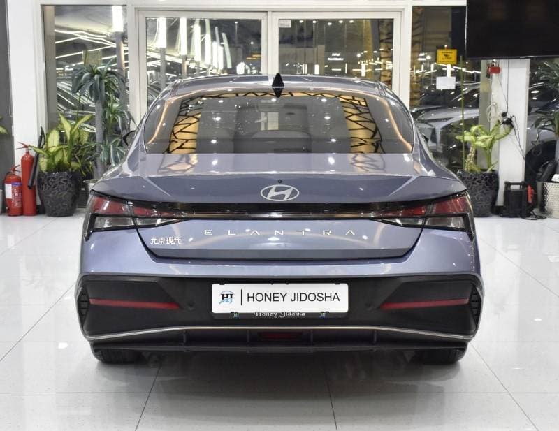 2024 Hyundai Elantra COMFORT thumbnail 5