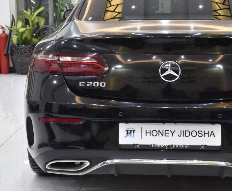 2023 Mercedes Benz E200 AMG thumbnail 8