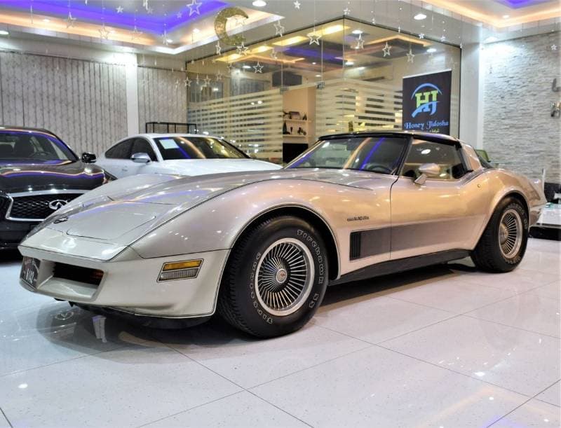 1982 Chevrolet Corvette STANDARD thumbnail 3