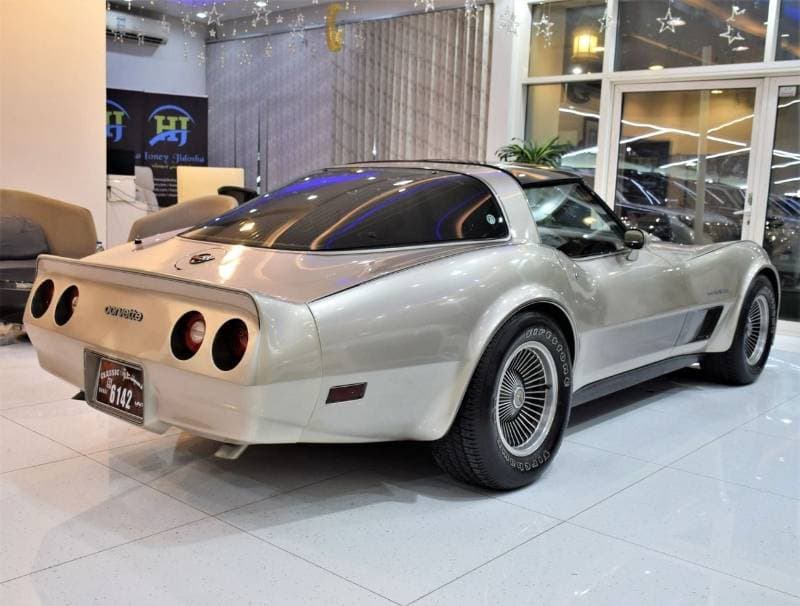 1982 Chevrolet Corvette STANDARD thumbnail 7
