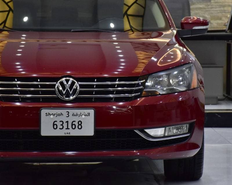2016 Volkswagen Passat SEL thumbnail 4