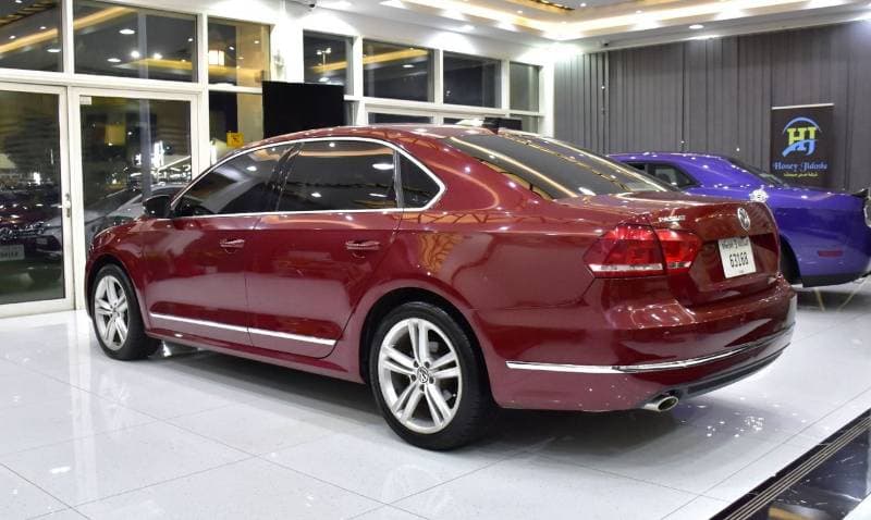 2016 Volkswagen Passat SEL thumbnail 7