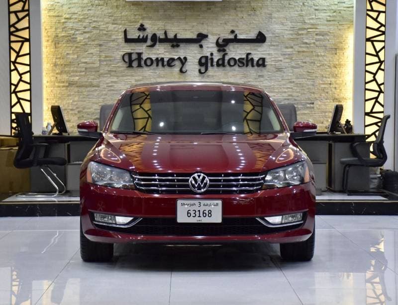 2016 Volkswagen Passat SEL thumbnail 2