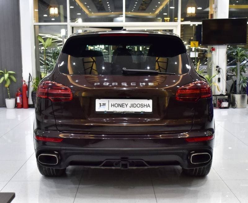 2018 Porsche Cayenne PLATINUM EDITION thumbnail 5