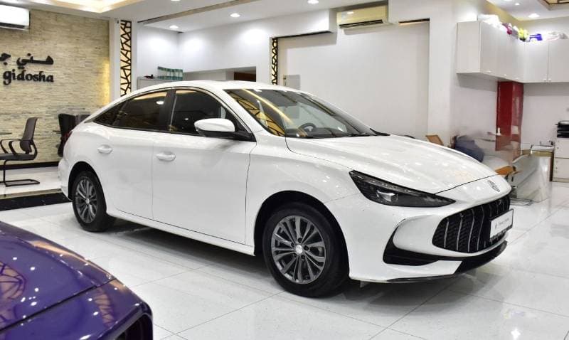 2025 MG 5 LUX