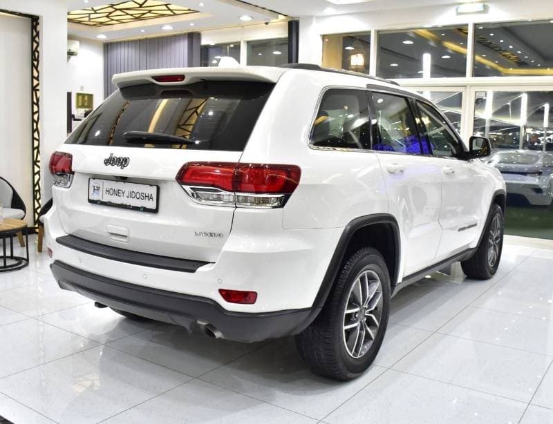 2020 Jeep Grand Cherokee LAREDO thumbnail 6