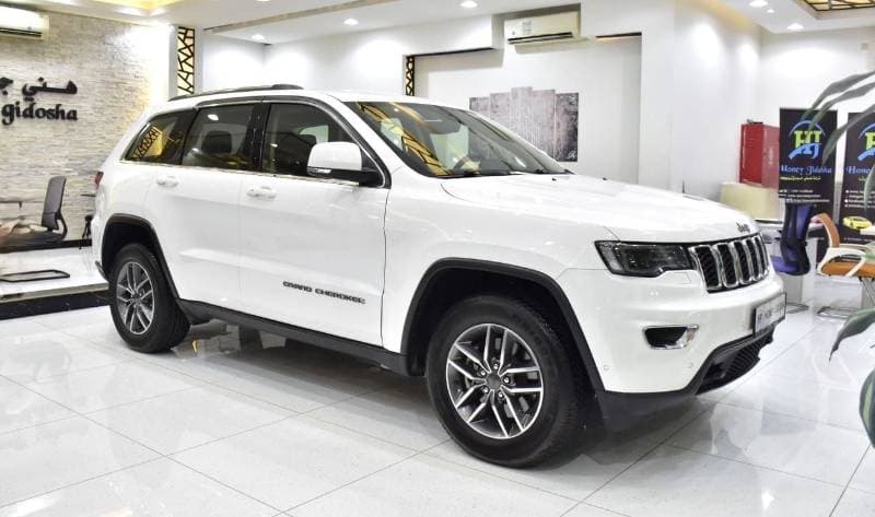2020 Jeep Grand Cherokee LAREDO