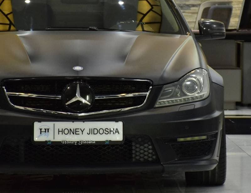2013 Mercedes Benz C63 AMG STANDARD thumbnail 4