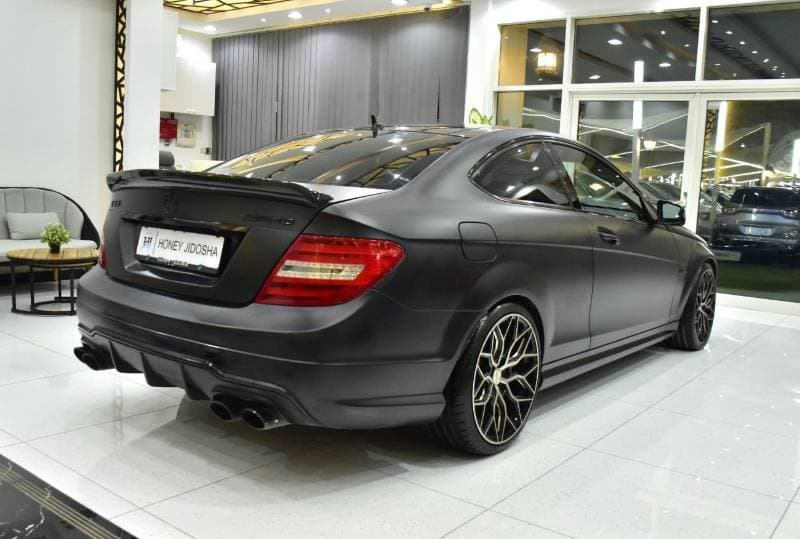 2013 Mercedes Benz C63 AMG STANDARD thumbnail 6