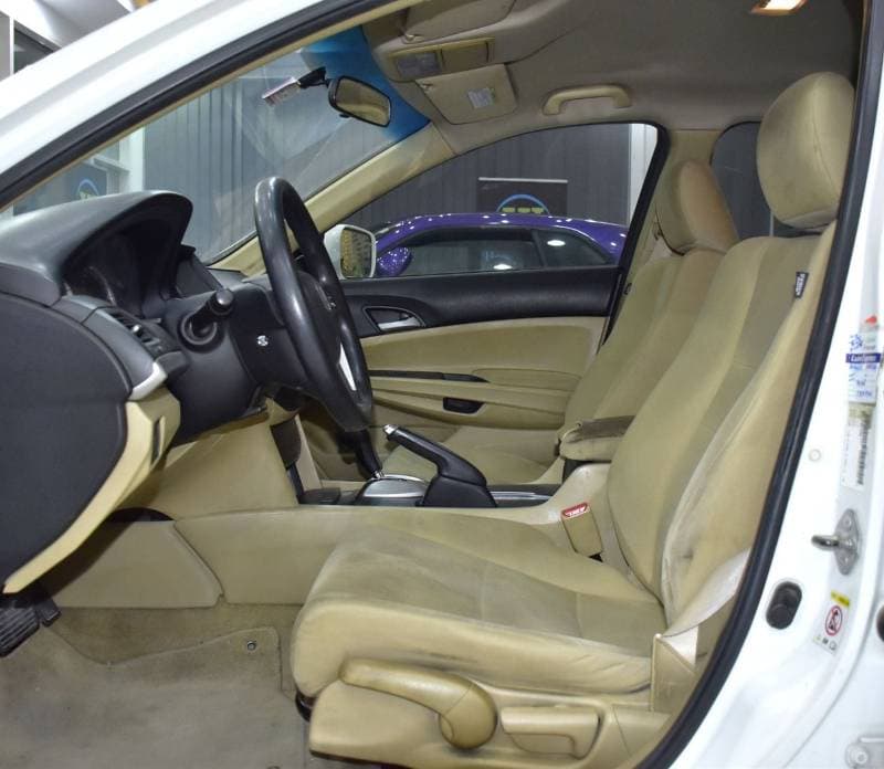 2012 Honda Accord LXI thumbnail 4