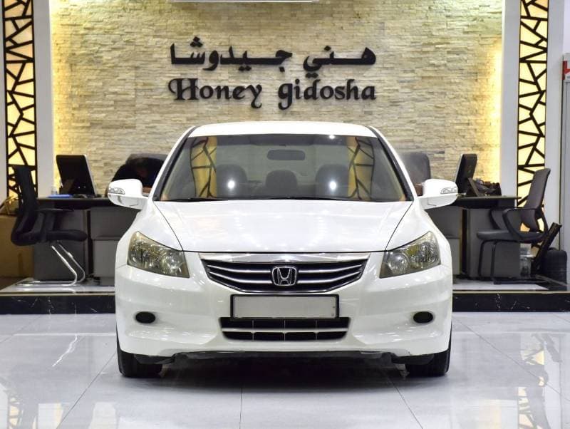 2012 Honda Accord LXI thumbnail 2
