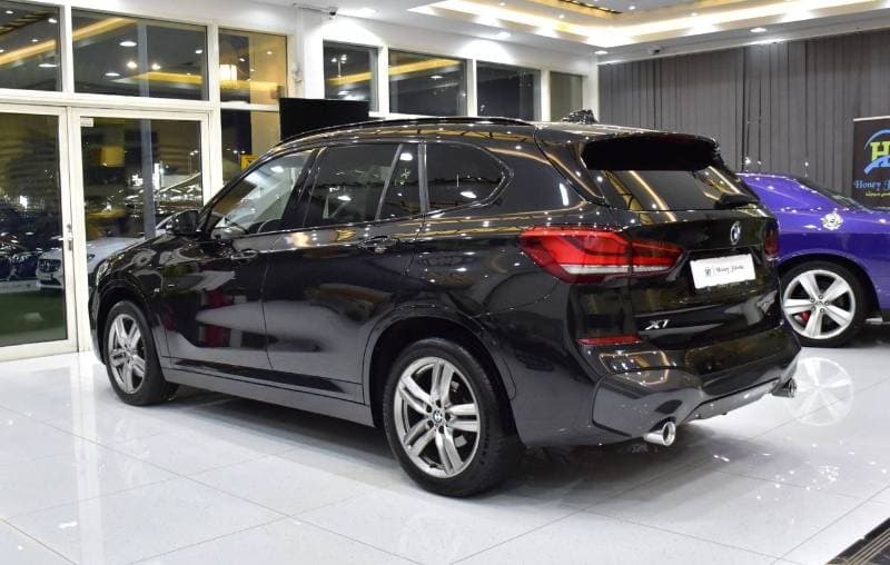 2021 BMW X1 . thumbnail 7