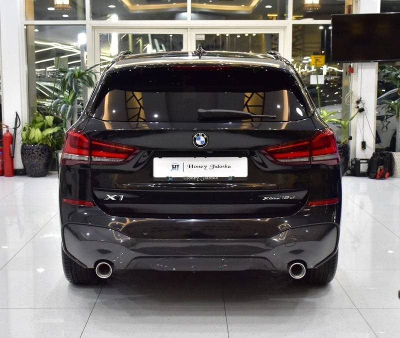 2021 BMW X1 . thumbnail 5