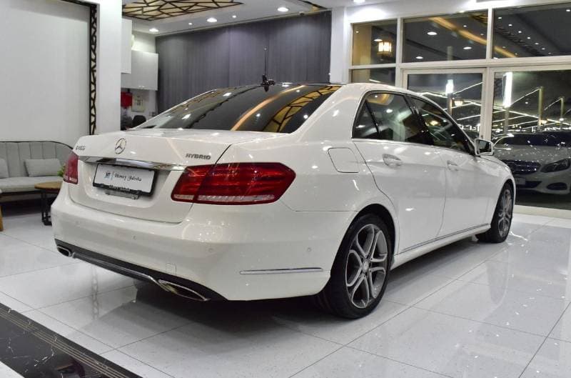 2014 Mercedes Benz E400 STANDARD thumbnail 6