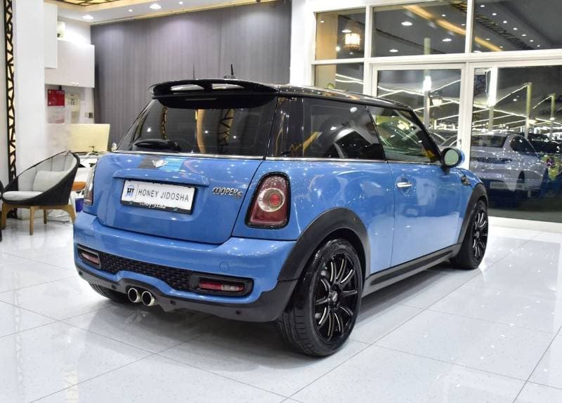 2013 Mini Cooper S STANDARD thumbnail 6