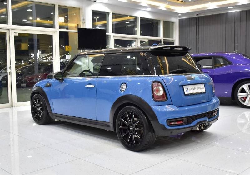 2013 Mini Cooper S STANDARD thumbnail 7
