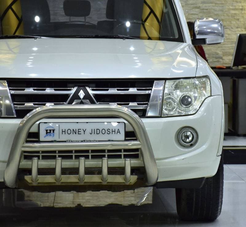 2012 Mitsubishi Pajero GLS HIGHLINE TOP thumbnail 4
