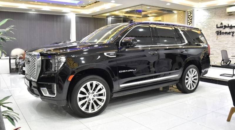 2023 GMC Yukon DENALI thumbnail 3