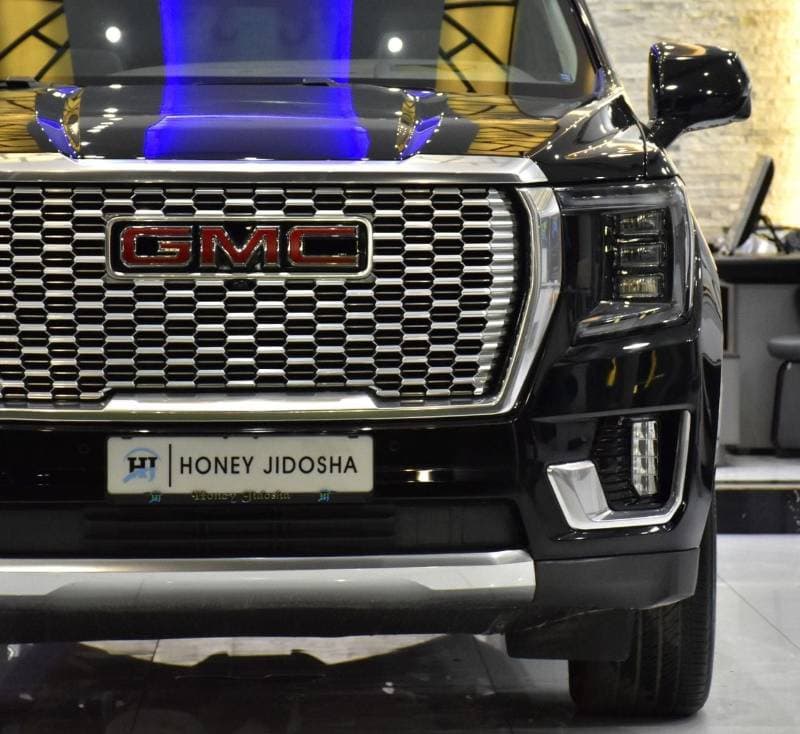 2023 GMC Yukon DENALI thumbnail 4