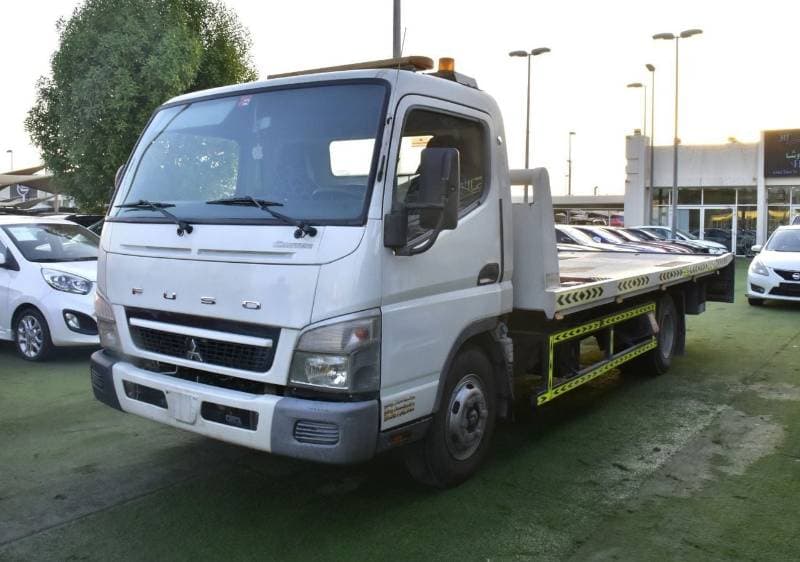 2017 Mitsubishi Fuso Canter . thumbnail 3