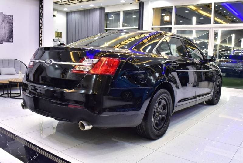 2015 Ford Taurus SE thumbnail 6
