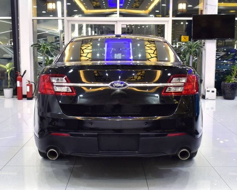 2015 Ford Taurus SE thumbnail 5