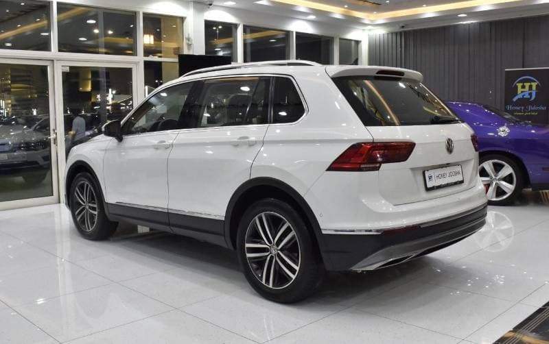 2019 Volkswagen Tiguan SEL thumbnail 7
