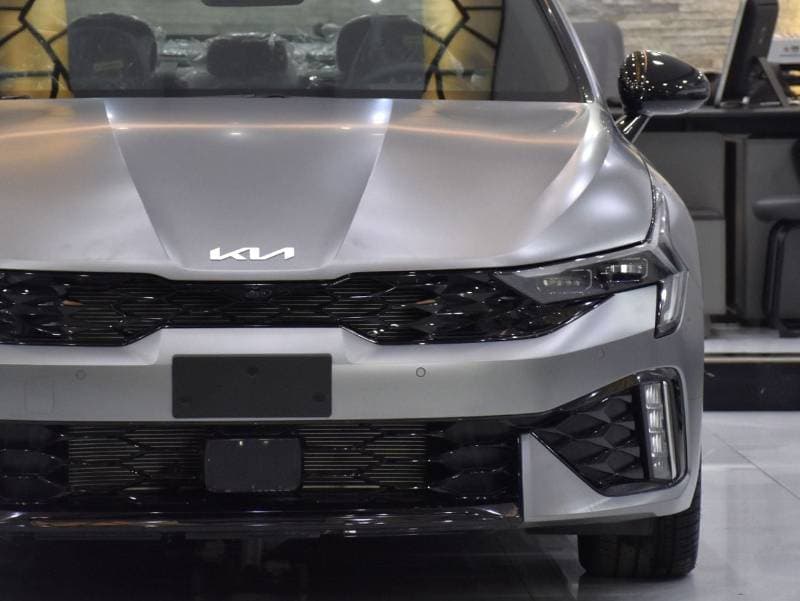 2025 Kia K5 thumbnail 4