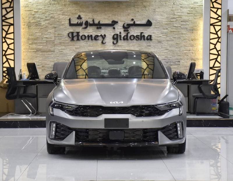 2025 Kia K5 thumbnail 2