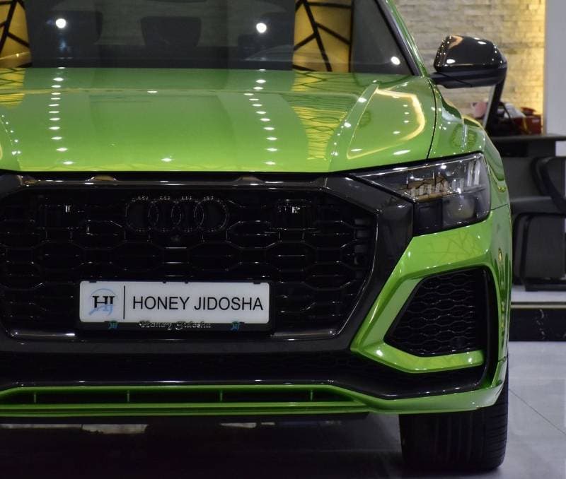 2022 Audi RSQ8 STANDARD thumbnail 4