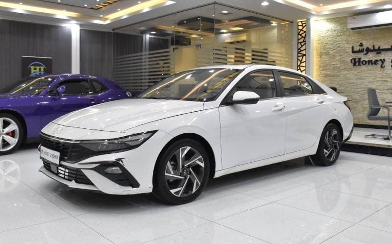 2024 Hyundai Elantra COMFORT thumbnail 3