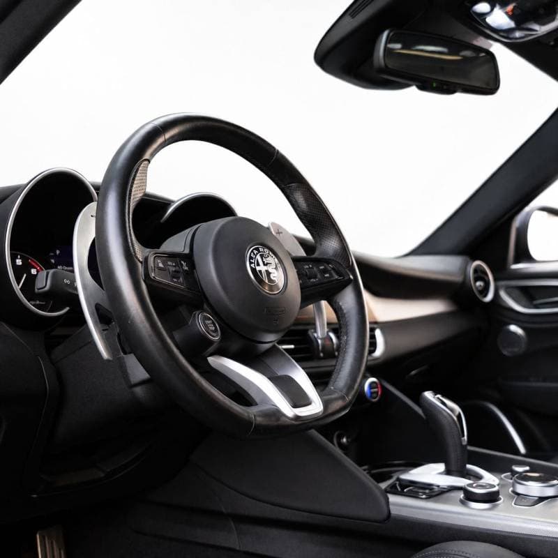 2022 Alfa Romeo Giulia VELOCE thumbnail 7