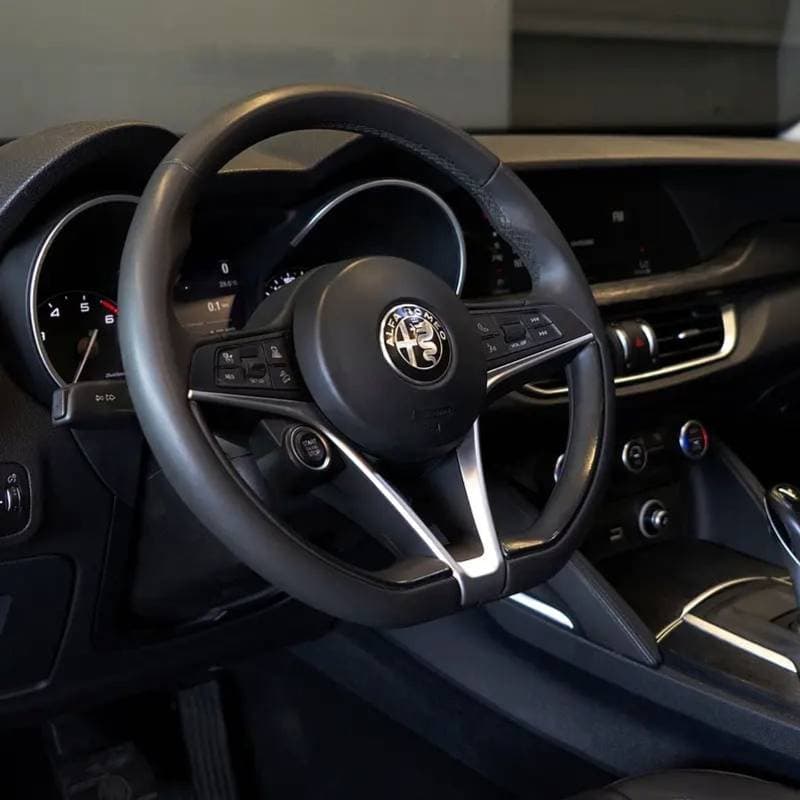 2019 Alfa Romeo Stelvio SUPER thumbnail 8