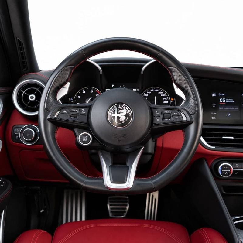 2022 Alfa Romeo Giulia VELOCE thumbnail 8