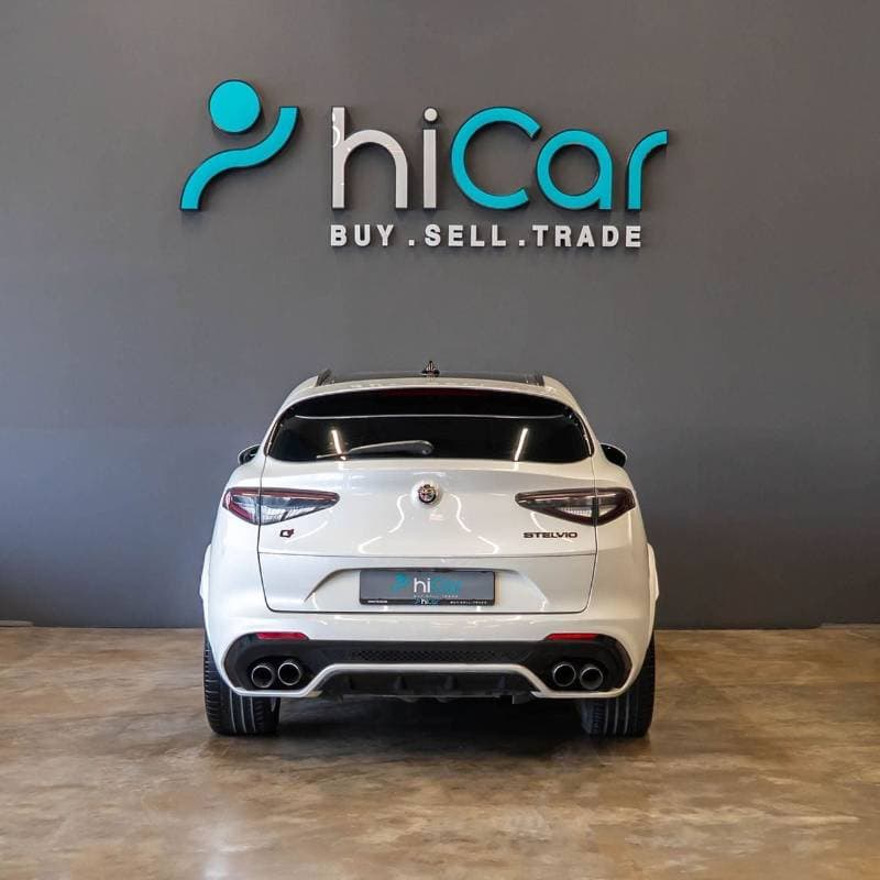 2020 Alfa Romeo Stelvio QUADRIFOGLIO thumbnail 4