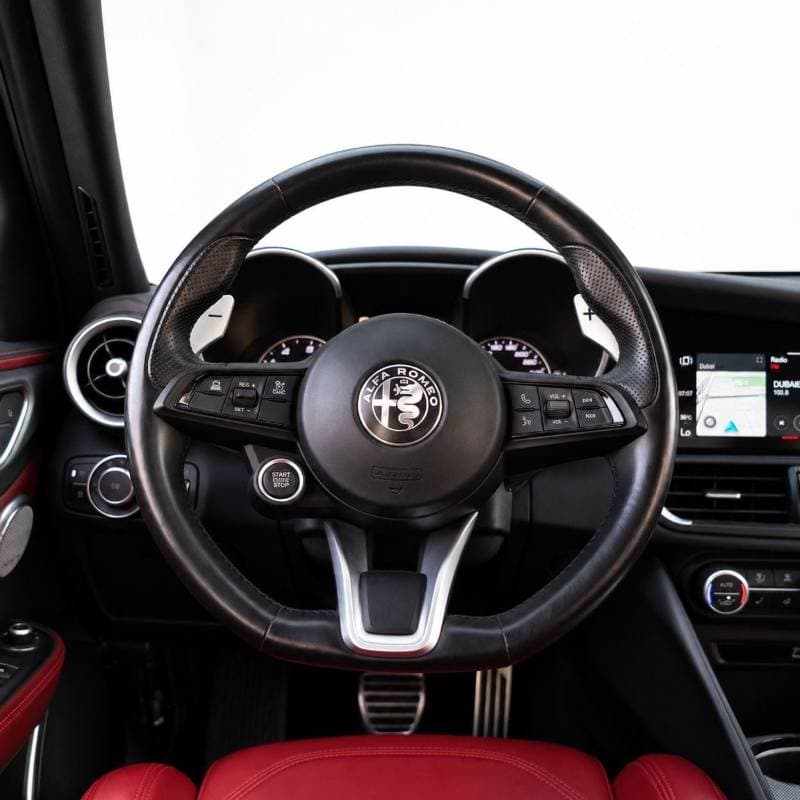 2022 Alfa Romeo Giulia VELOCE thumbnail 8