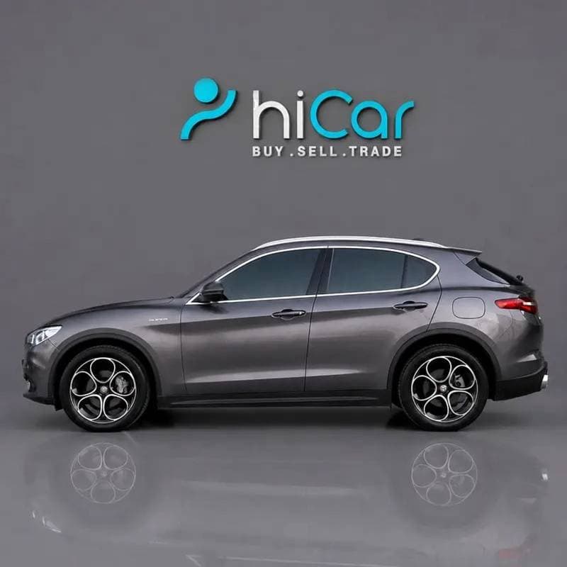 2020 Alfa Romeo Stelvio SUPER thumbnail 2