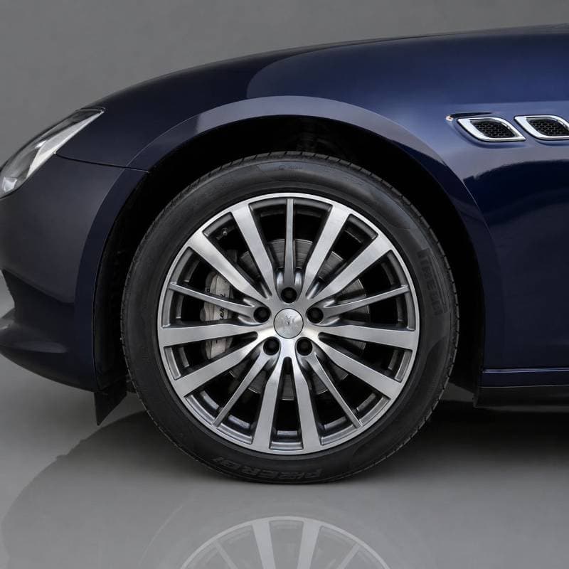 2019 Maserati Quattroporte STANDARD thumbnail 6