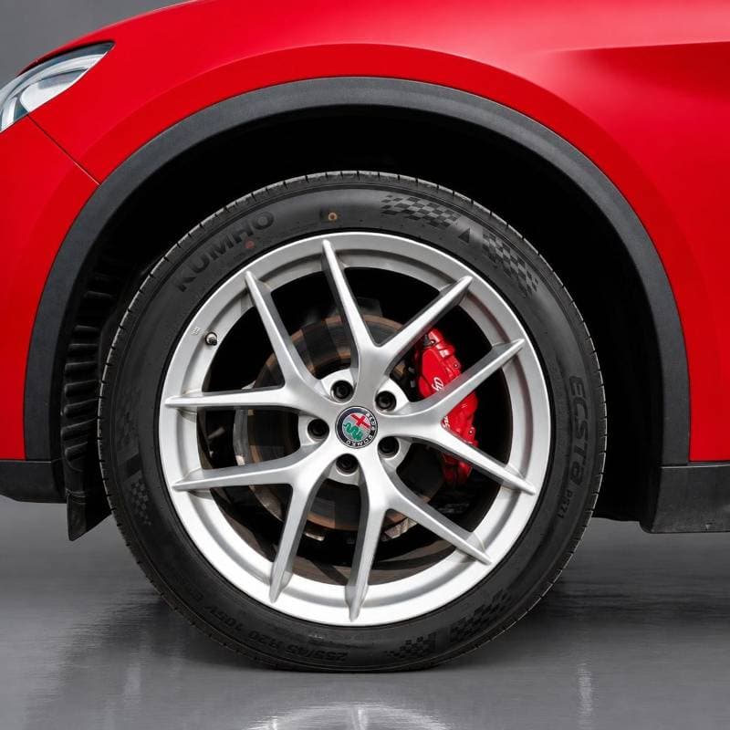2020 Alfa Romeo Stelvio SUPER thumbnail 6