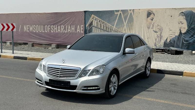 2011 Mercedes Benz E300 ELEGANCE thumbnail 3