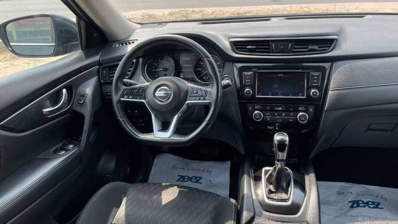 2020 Nissan Rogue SV thumbnail 5