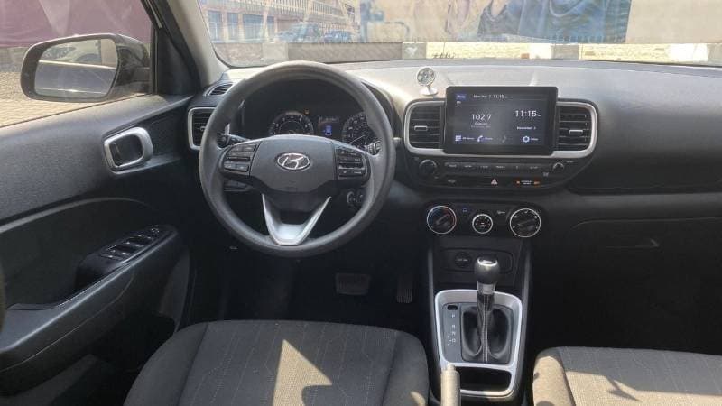 2020 Hyundai Venue SEL thumbnail 6