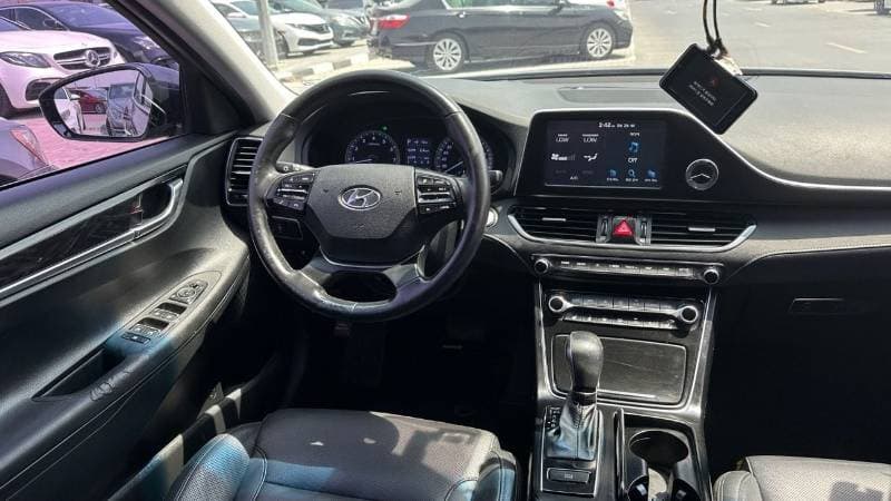 2017 Hyundai Grandeur STANDARD thumbnail 6